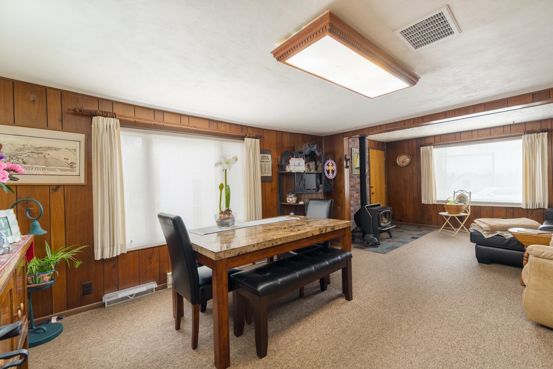 190 North 20th Road Peru, IL 61354 - Photo 23 of 45 a dining room with furniture and a large window