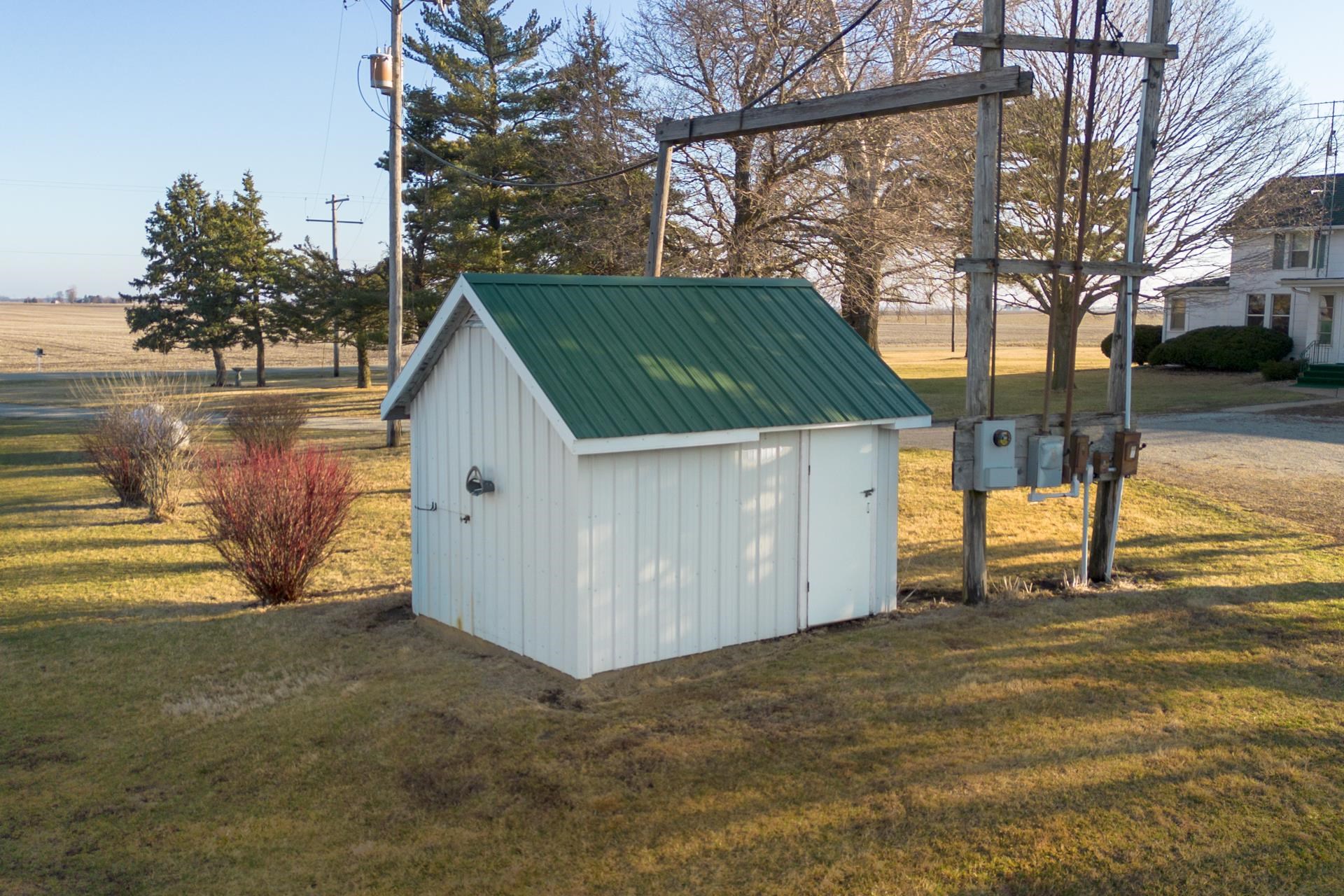 190 North 20th Road Peru, IL 61354 - Photo 43 of 45 a view of a house with a yard