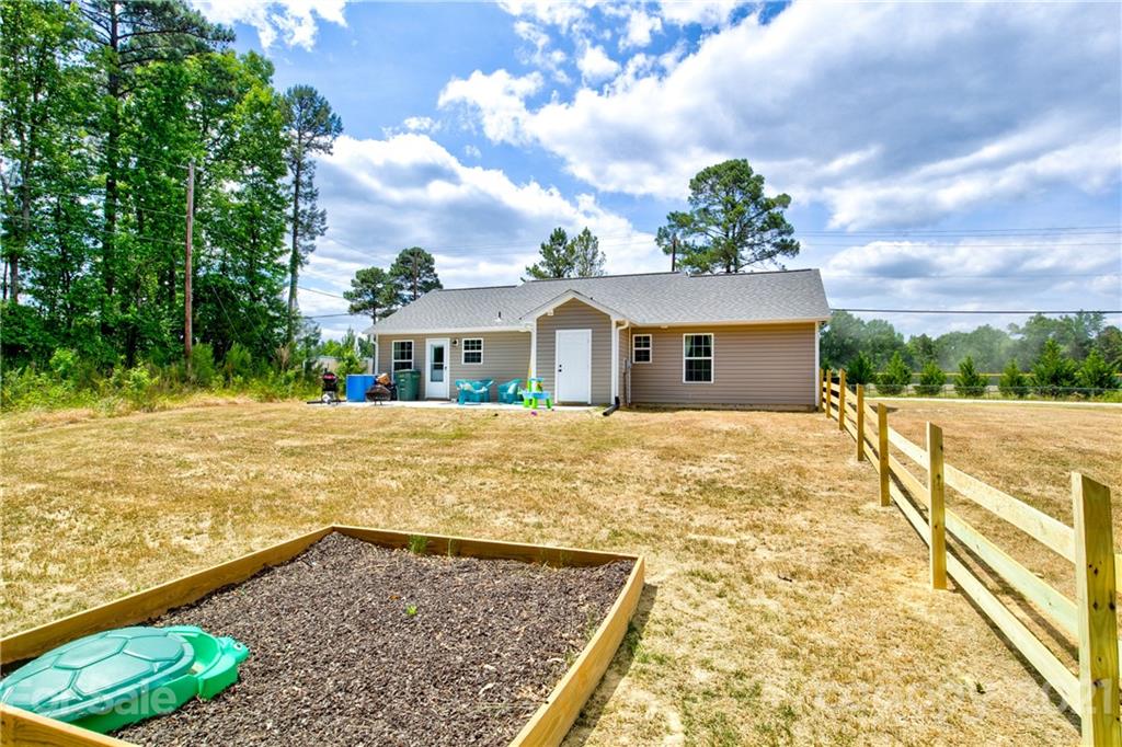 532 Edwards Road Fort Lawn, SC 29714 - Photo 25 of 26 Gallery Image 25