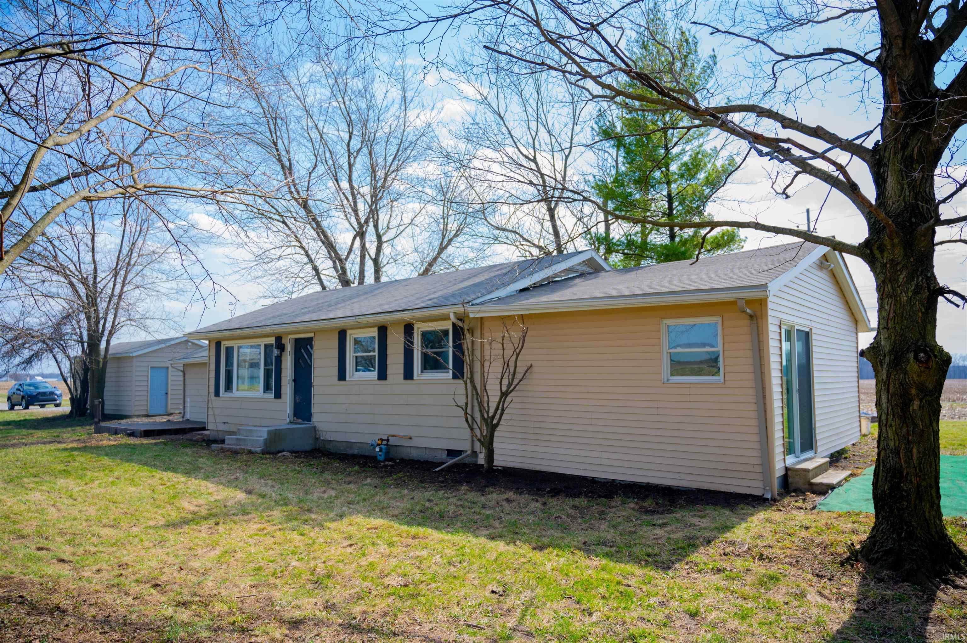 9157 Goshen Road Fort Wayne, IN 46818 - Photo 2 of 24