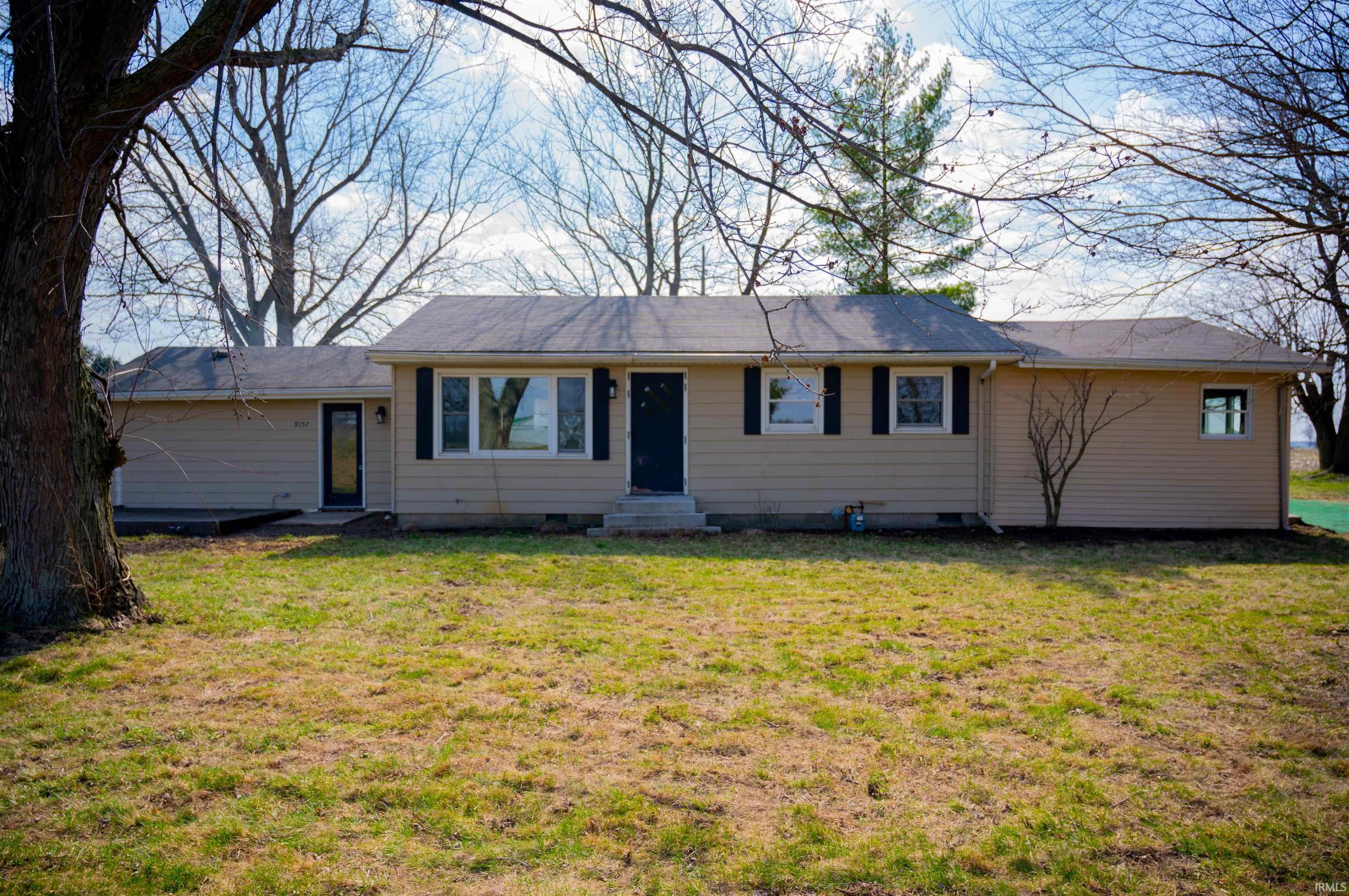 9157 Goshen Road Fort Wayne, IN 46818 - Photo 3 of 24