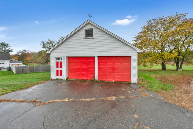 $555,000 | 15 Picott Road, Kittery, ME 03904