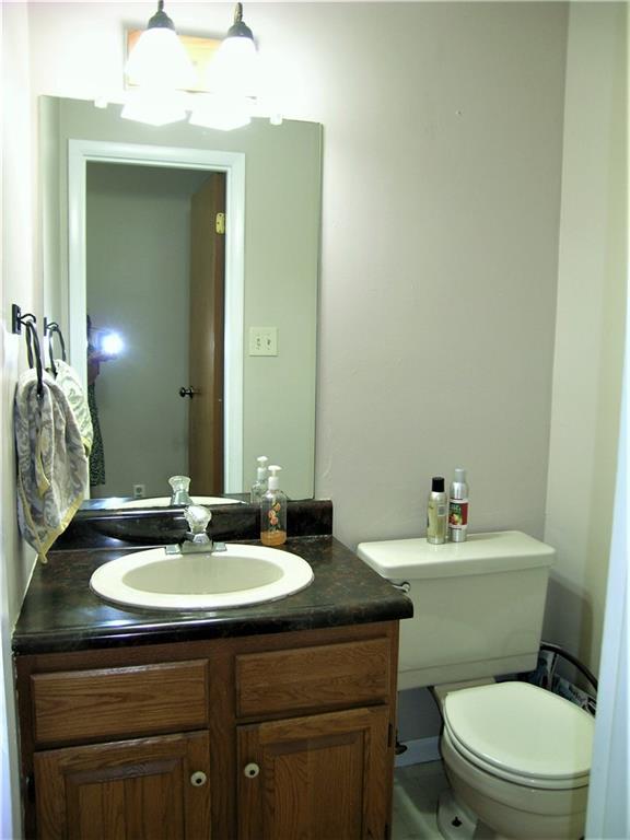 325 Inwood Road Pittsburgh, PA 15237 - Photo 7 of 19 First Floor Powder Room with vanity