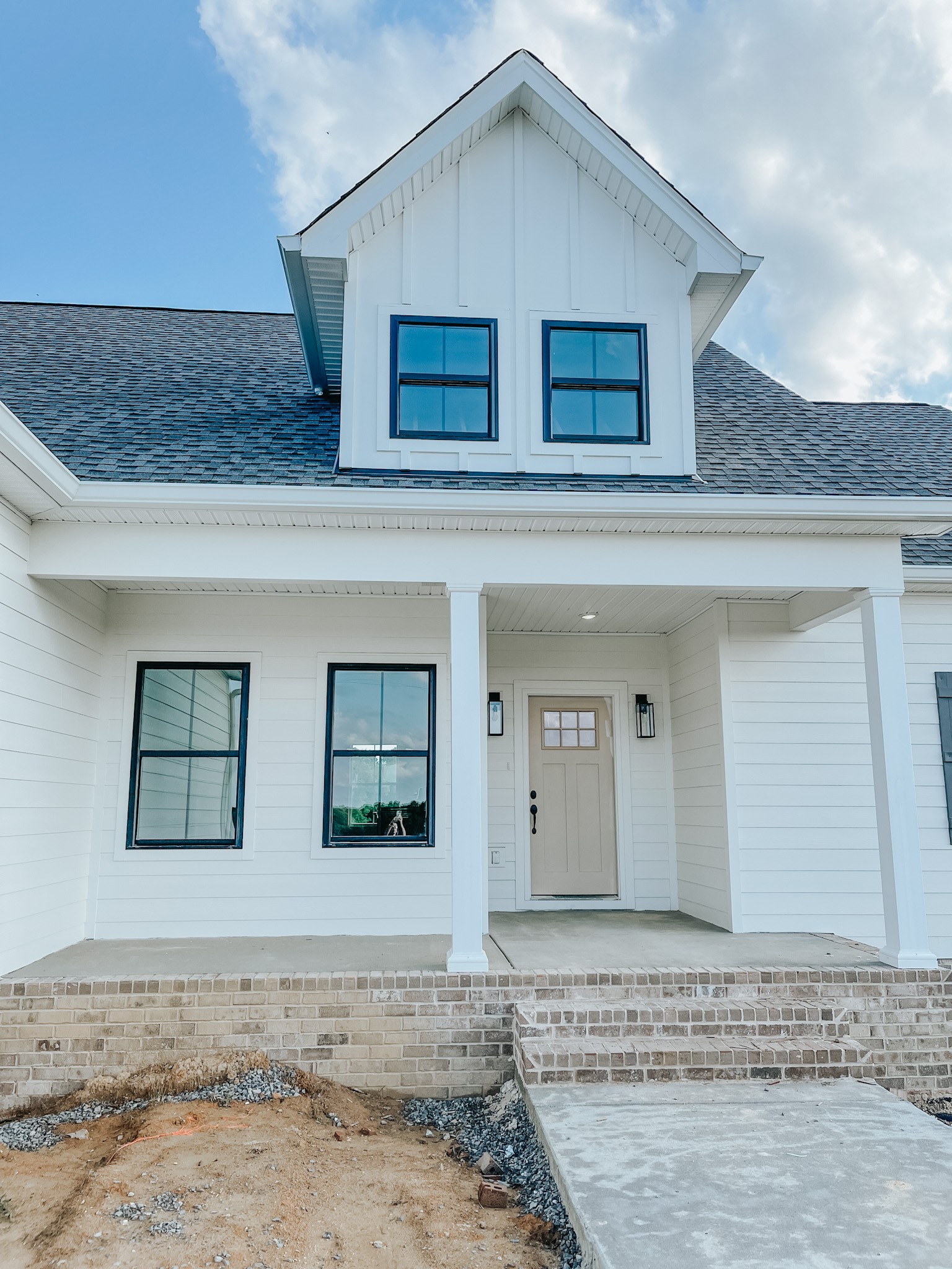 1402 Fowler Ford Road Portland, TN 37148 - Photo 4 of 27 a front view of a house