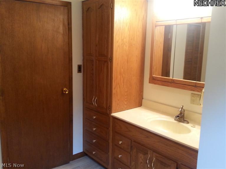 3490 North County Line Road Madison, OH 44057 - Photo 7 of 21