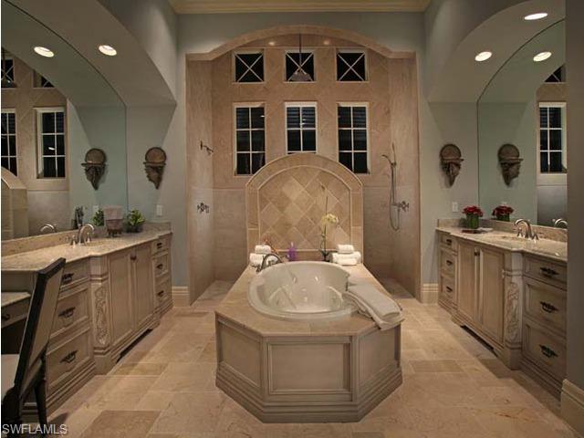 2760 Crayton Road Naples, FL 34103 - Photo 11 of 19 Gallery Image 11