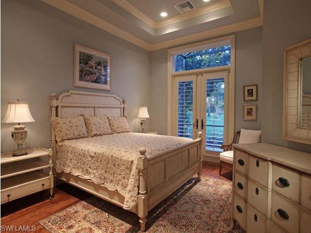 2760 Crayton Road Naples, FL 34103 - Photo 14 of 19 Gallery Image 14