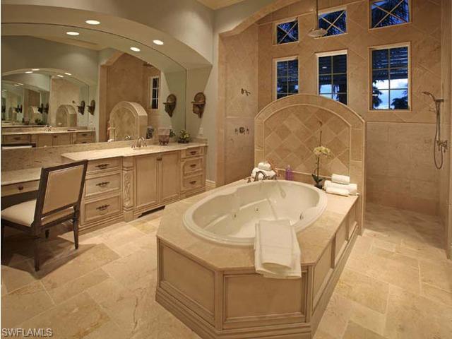 2760 Crayton Road Naples, FL 34103 - Photo 10 of 19 Gallery Image 10