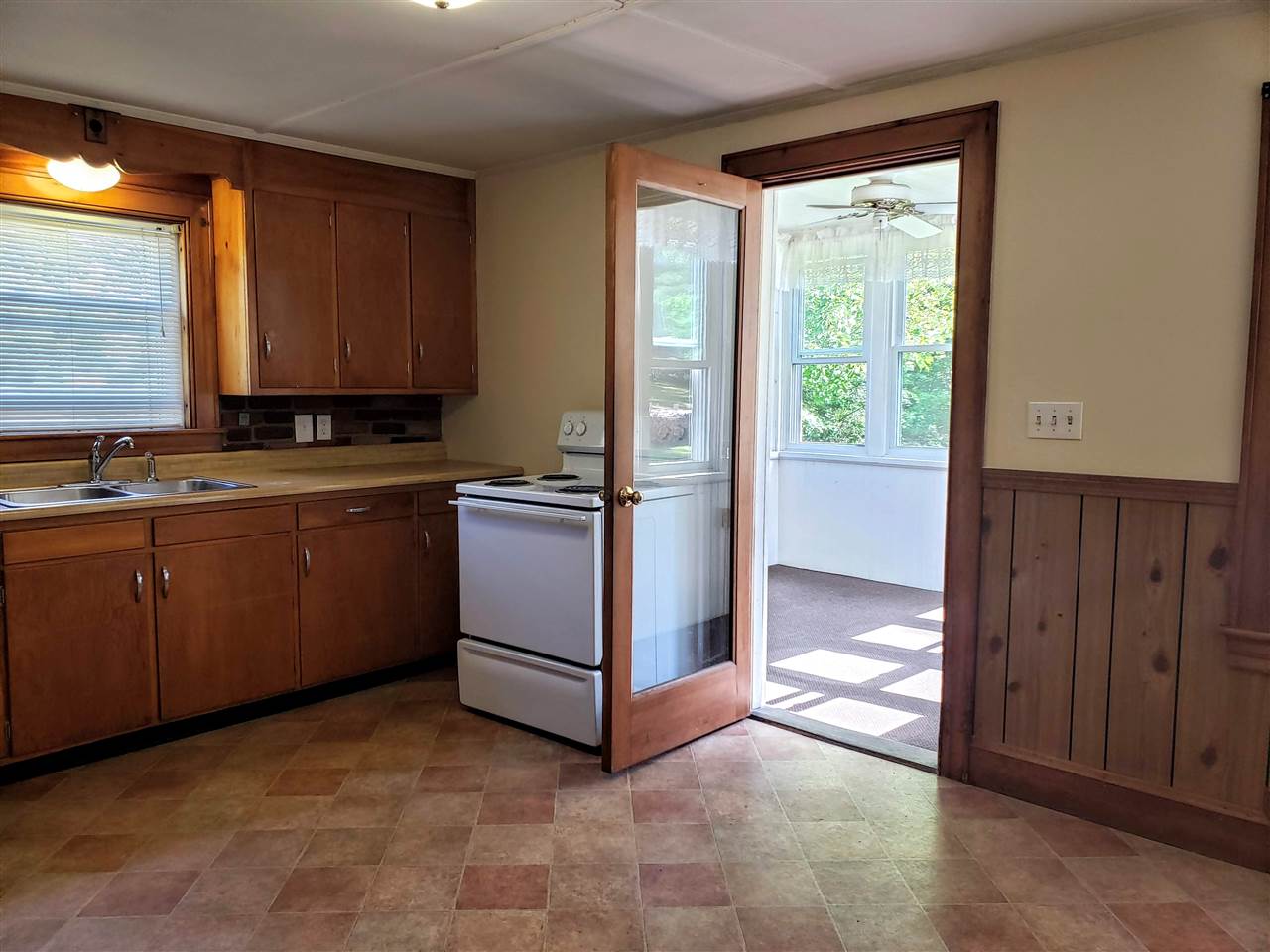 16 Roy Street Concord, NH 03301 - Photo 8 of 30