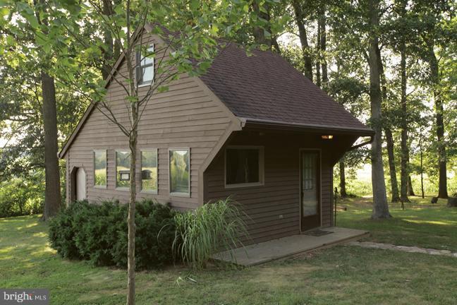 7708 Dollyhyde Road Mount Airy, MD 21771 - Photo 8 of 26 Exterior (General)