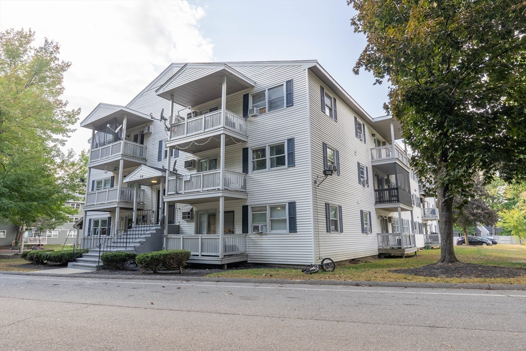 30 Abbey Road, Unit 205, Leominster, MA 01453 Compass