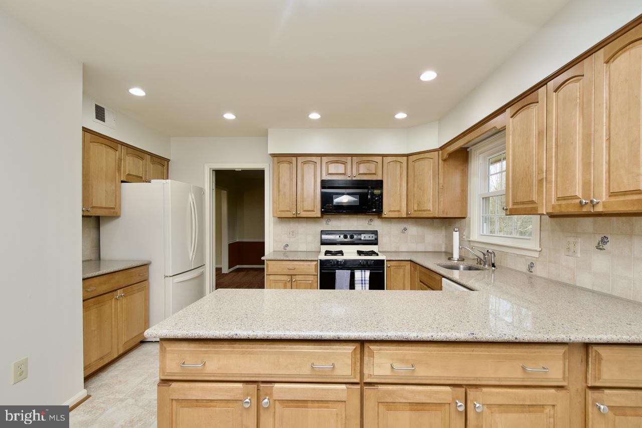 10174 Red Spruce Road Fairfax, VA 22032 - Photo 13 of 48 Gallery Image 13