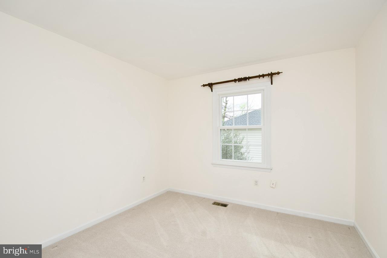 10174 Red Spruce Road Fairfax, VA 22032 - Photo 33 of 48 Gallery Image 33