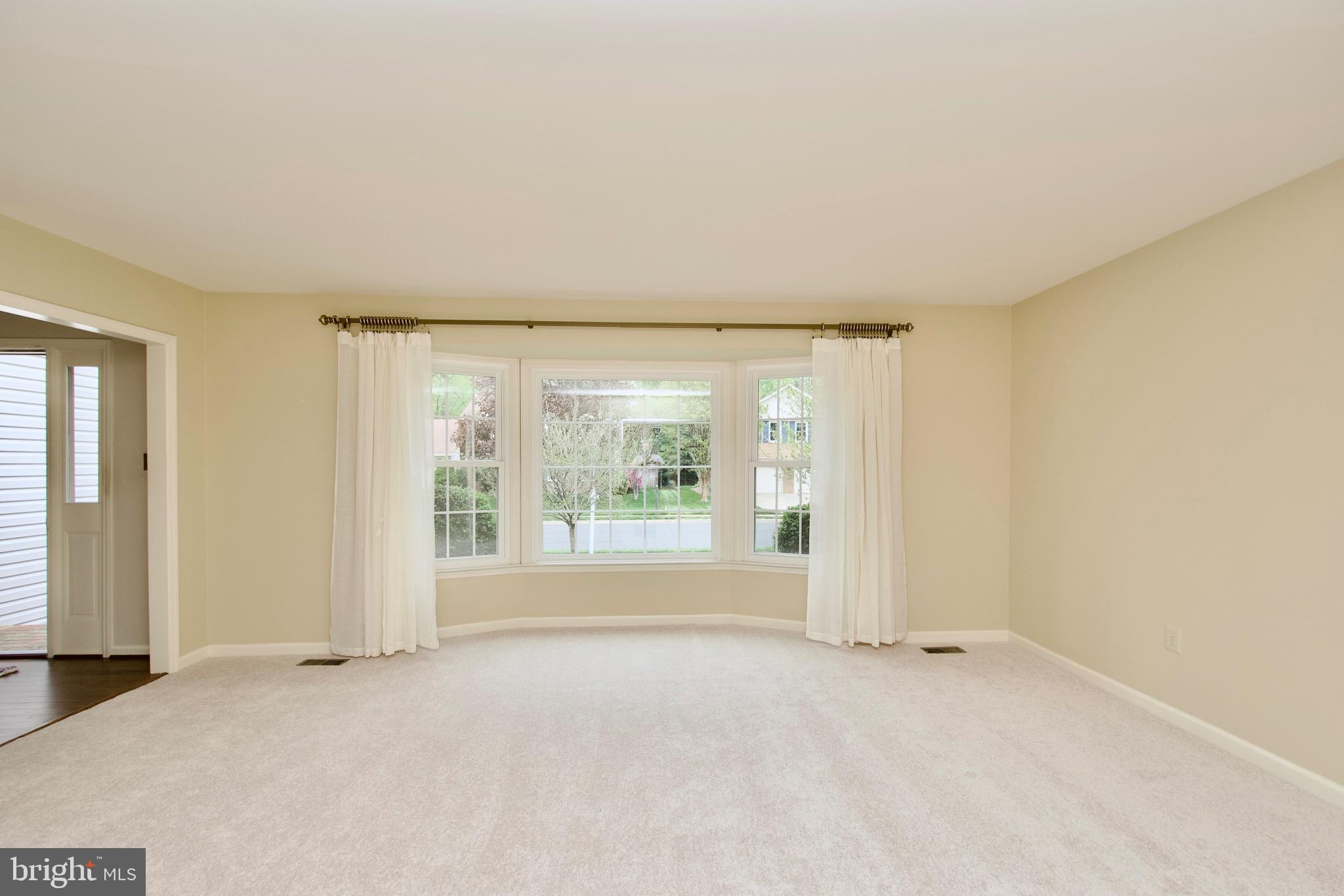 10174 Red Spruce Road Fairfax, VA 22032 - Photo 6 of 48 Gallery Image 6