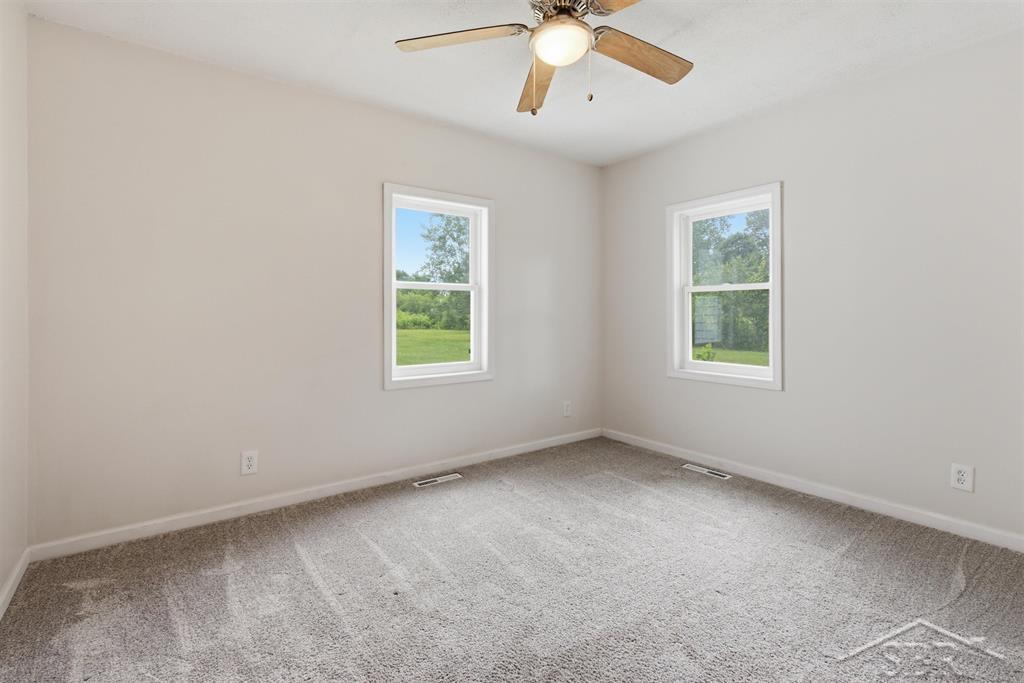 2735 West Isabella Road Midland, MI 48640 - Photo 16 of 24 50212785-c983953f-eda5-45de-a3e9-2ed94fea3008.JPG