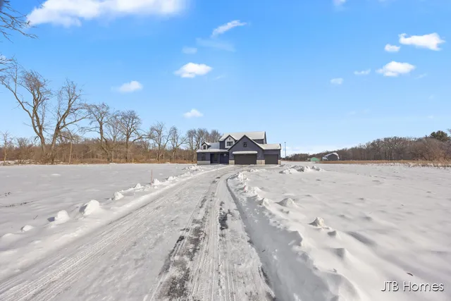 $759,900 | 9520 Alaska Avenue Southeast, Caledonia, MI 49316