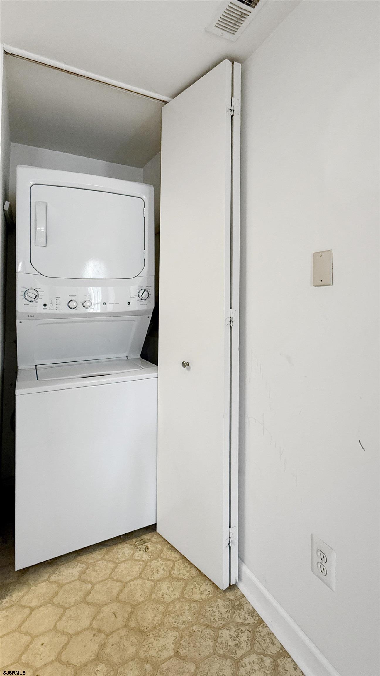 244 Meadow Ridge Road, Unit 231 Smithville, NJ 08205 - Photo 8 of 12 Gallery Image 8
