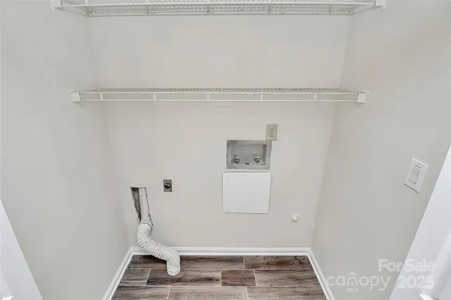 a view of utility room