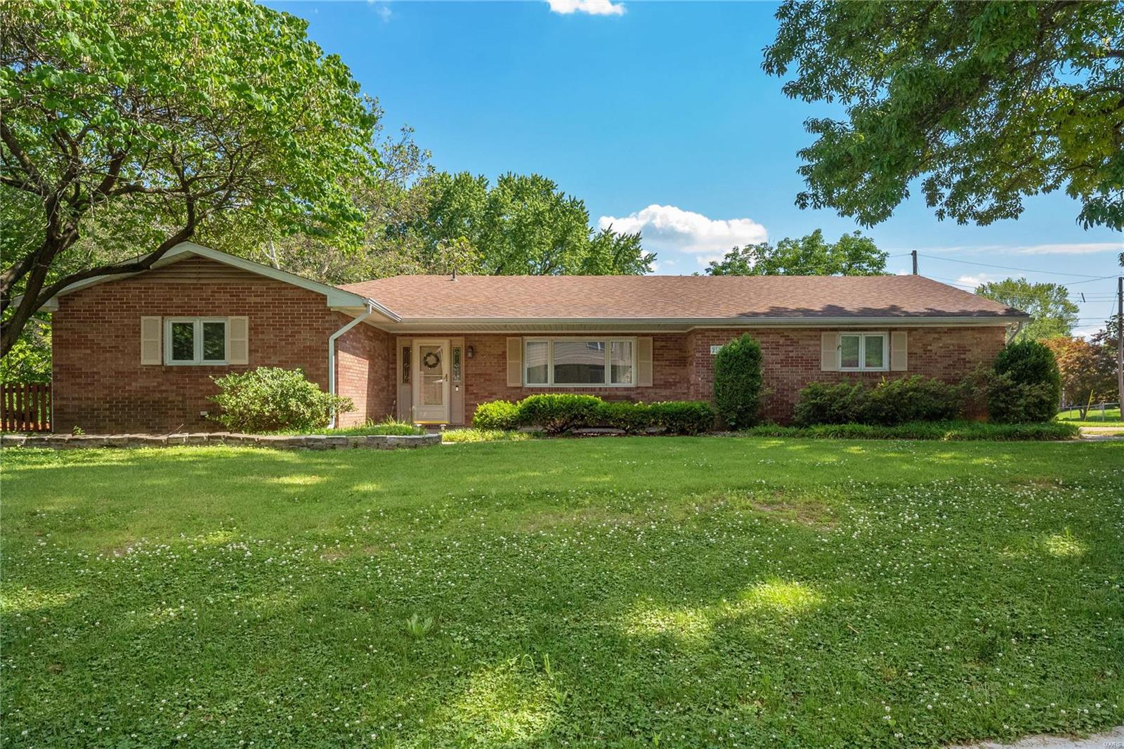 230 Pleasant Ridge Road Fairview Heights, IL 62208 - Photo 1 of 29 Gallery Image 1