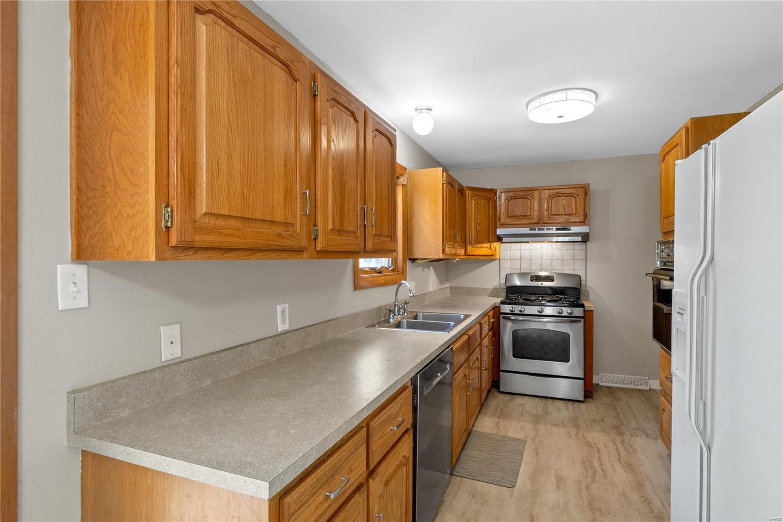230 Pleasant Ridge Road Fairview Heights, IL 62208 - Photo 16 of 29 Gallery Image 16