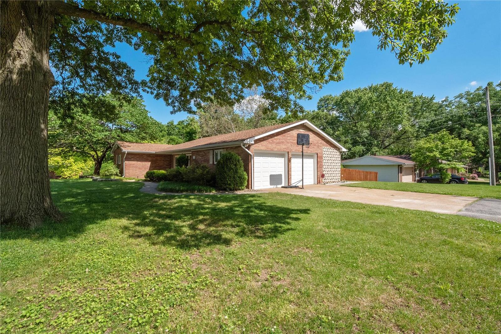 230 Pleasant Ridge Road Fairview Heights, IL 62208 - Photo 27 of 29 Gallery Image 27