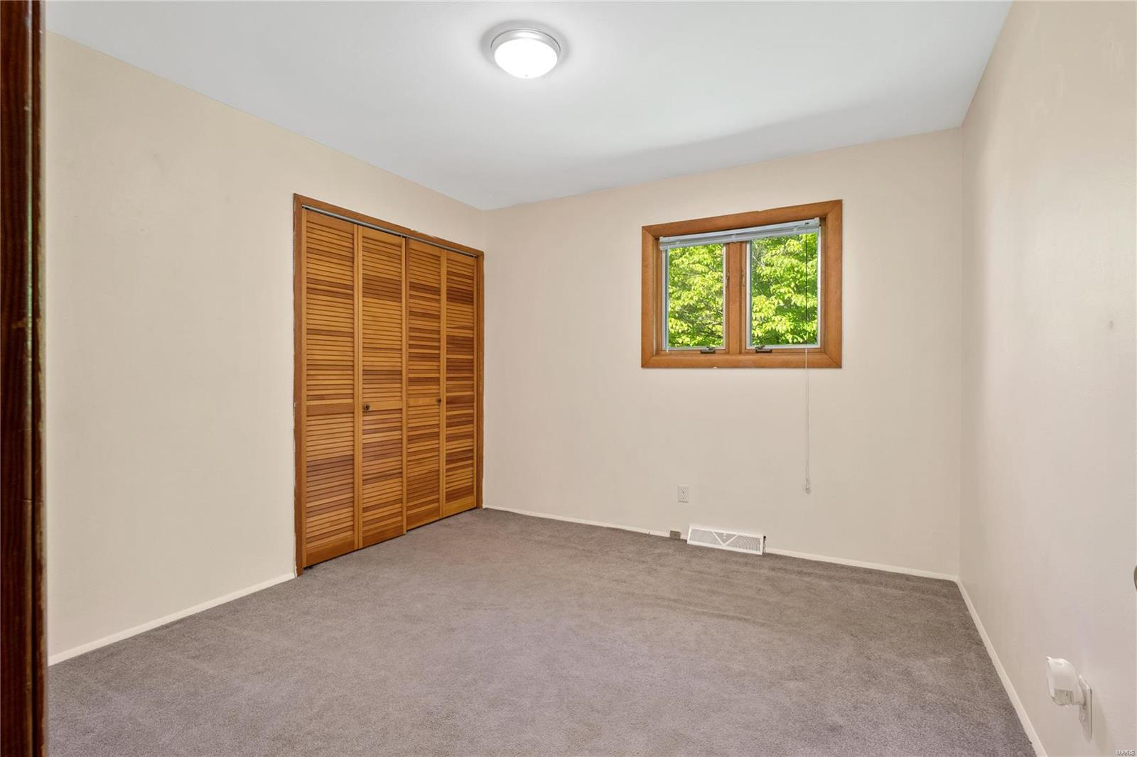 230 Pleasant Ridge Road Fairview Heights, IL 62208 - Photo 8 of 29 Gallery Image 8