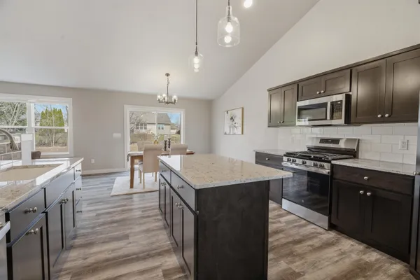 $599,900 | W7077 Jaclyn Lane, Greenville, WI 54942