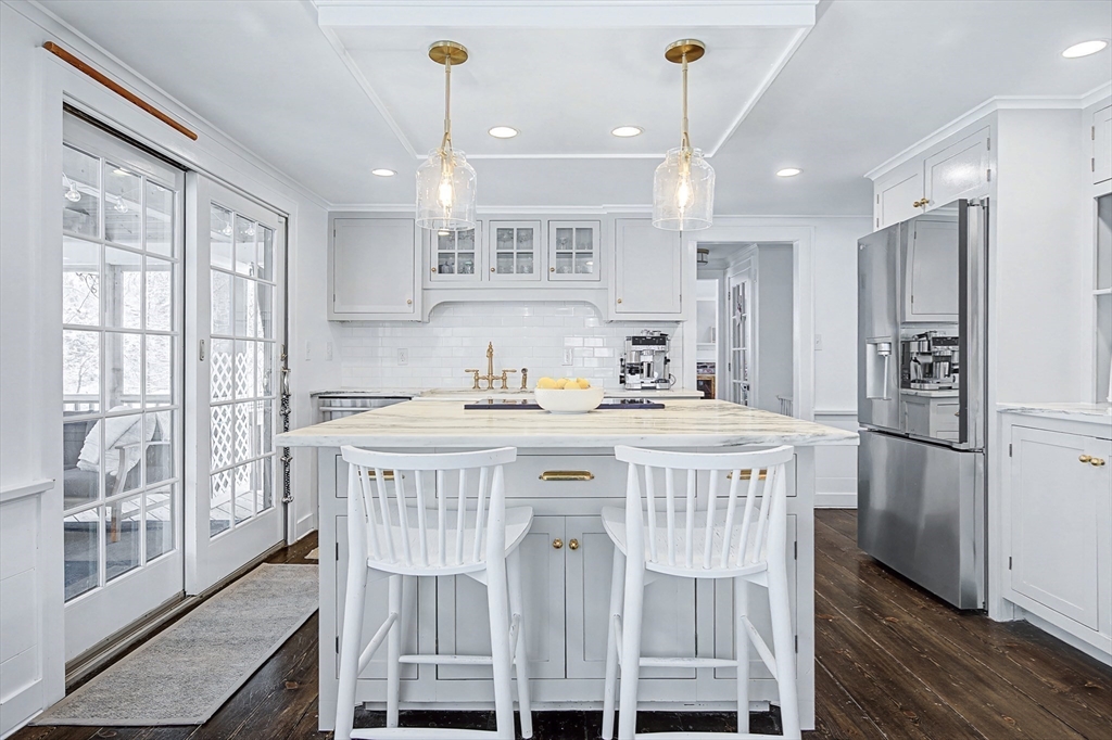 377 Willis Road Sudbury, MA 01776 - Photo 4 of 41 Gallery Image 4