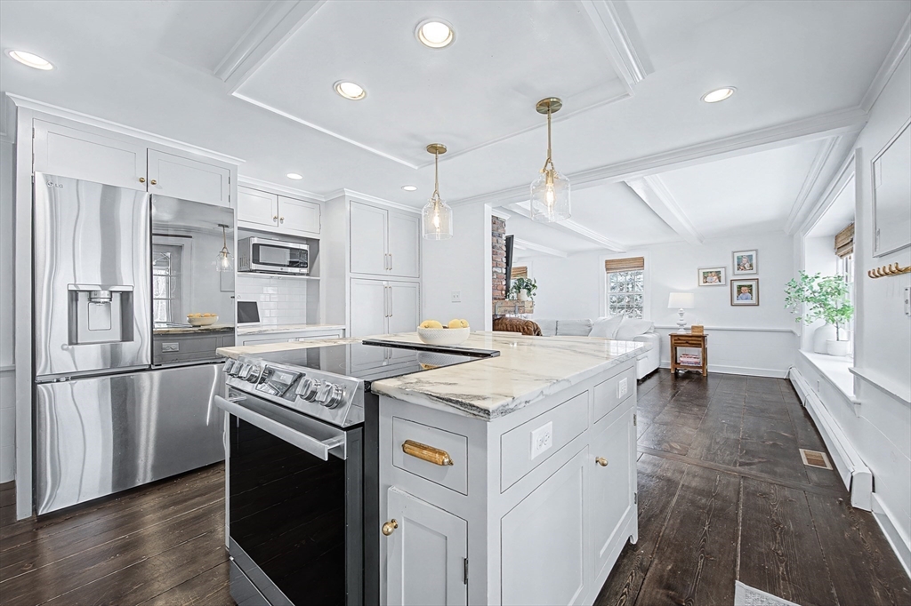 377 Willis Road Sudbury, MA 01776 - Photo 6 of 41 Gallery Image 6