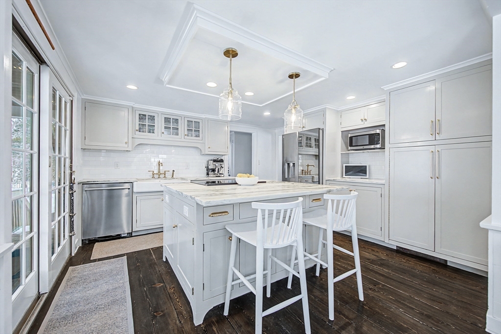 377 Willis Road Sudbury, MA 01776 - Photo 7 of 41 Gallery Image 7