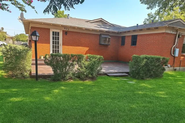 $1,800 | 822 Bandera Lane, Garland, TX 75040