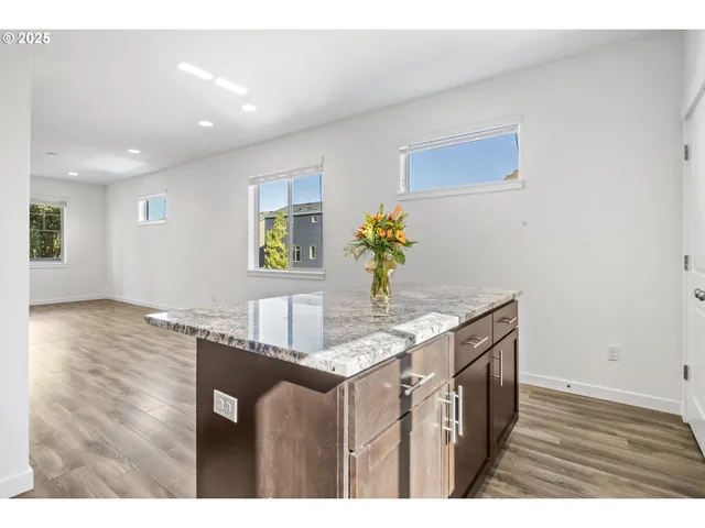 $475,000 | 14090 Southwest Burlwood Lane, Beaverton, OR 97005