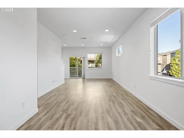 $475,000 | 14090 Southwest Burlwood Lane, Beaverton, OR 97005