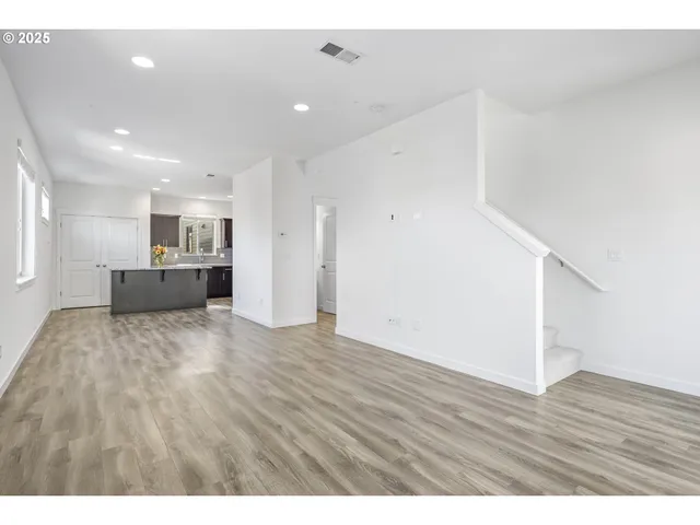 $475,000 | 14090 Southwest Burlwood Lane, Beaverton, OR 97005