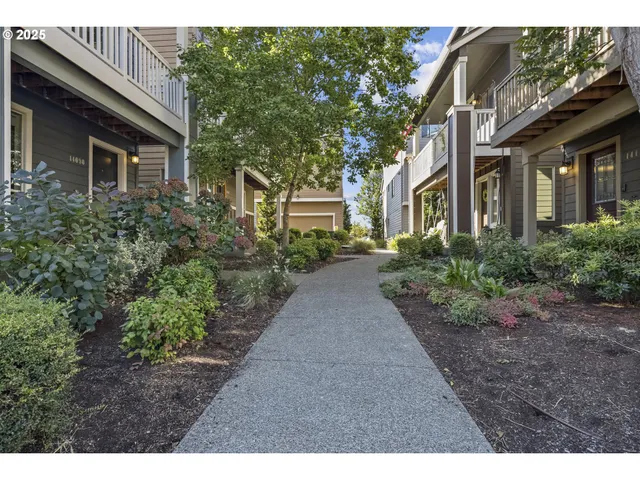 $475,000 | 14090 Southwest Burlwood Lane, Beaverton, OR 97005