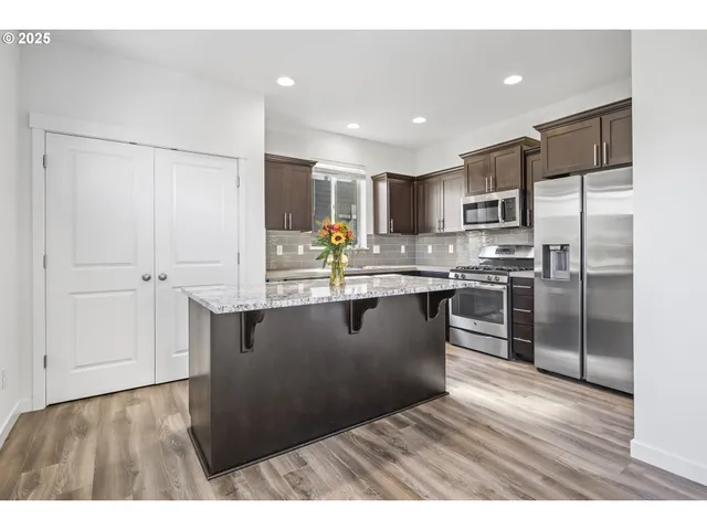 $475,000 | 14090 Southwest Burlwood Lane, Beaverton, OR 97005