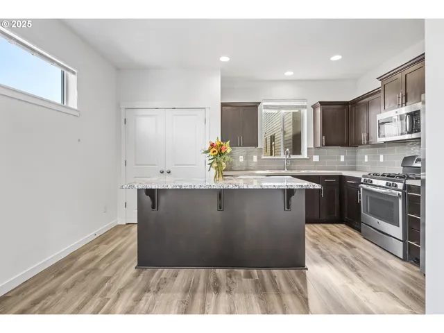 $475,000 | 14090 Southwest Burlwood Lane, Beaverton, OR 97005