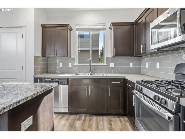 $475,000 | 14090 Southwest Burlwood Lane, Beaverton, OR 97005