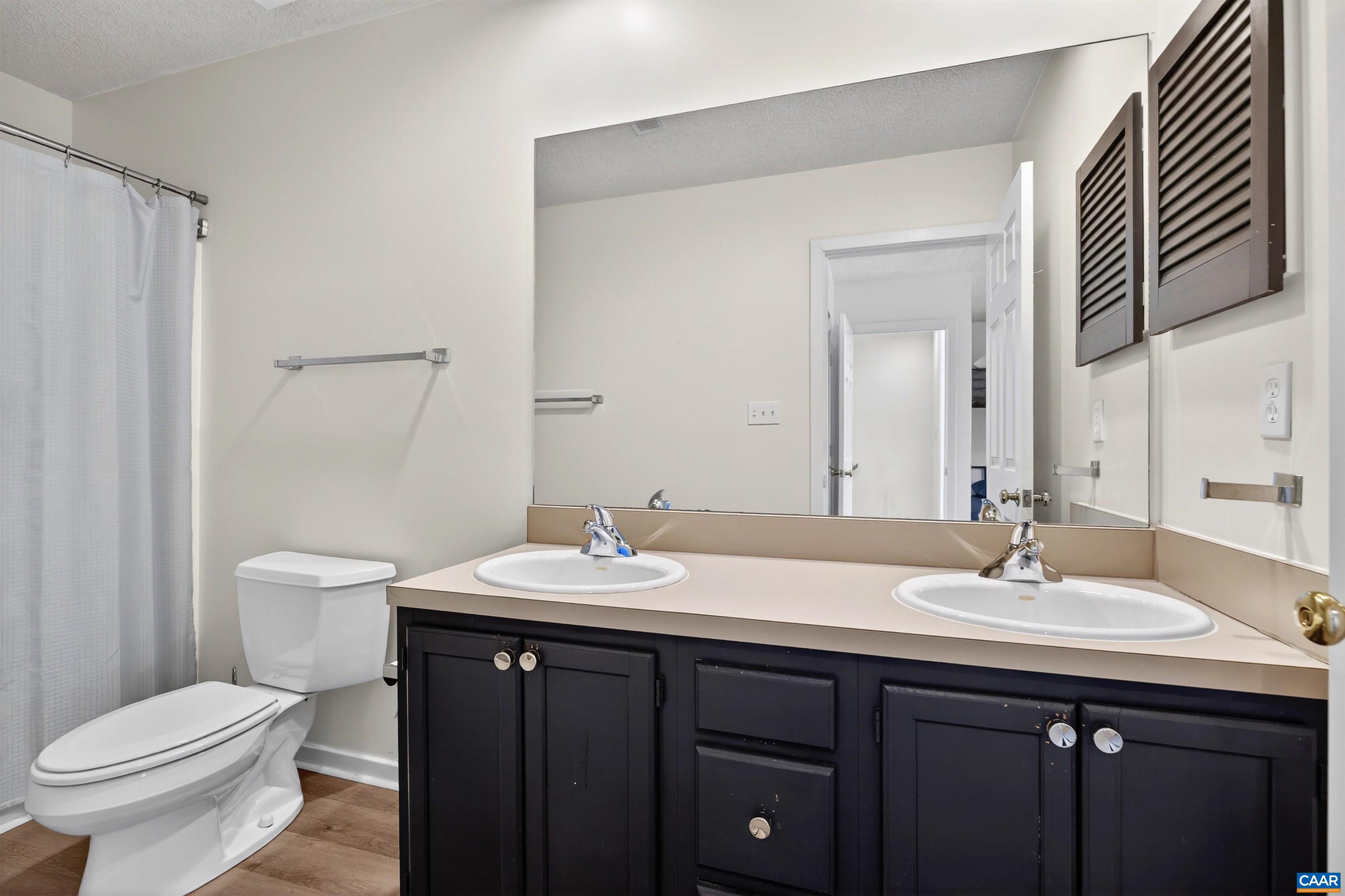 22 Trillium Cl Roseland, VA 22967 - Photo 25 of 35 a bathroom with a sink and a toilet