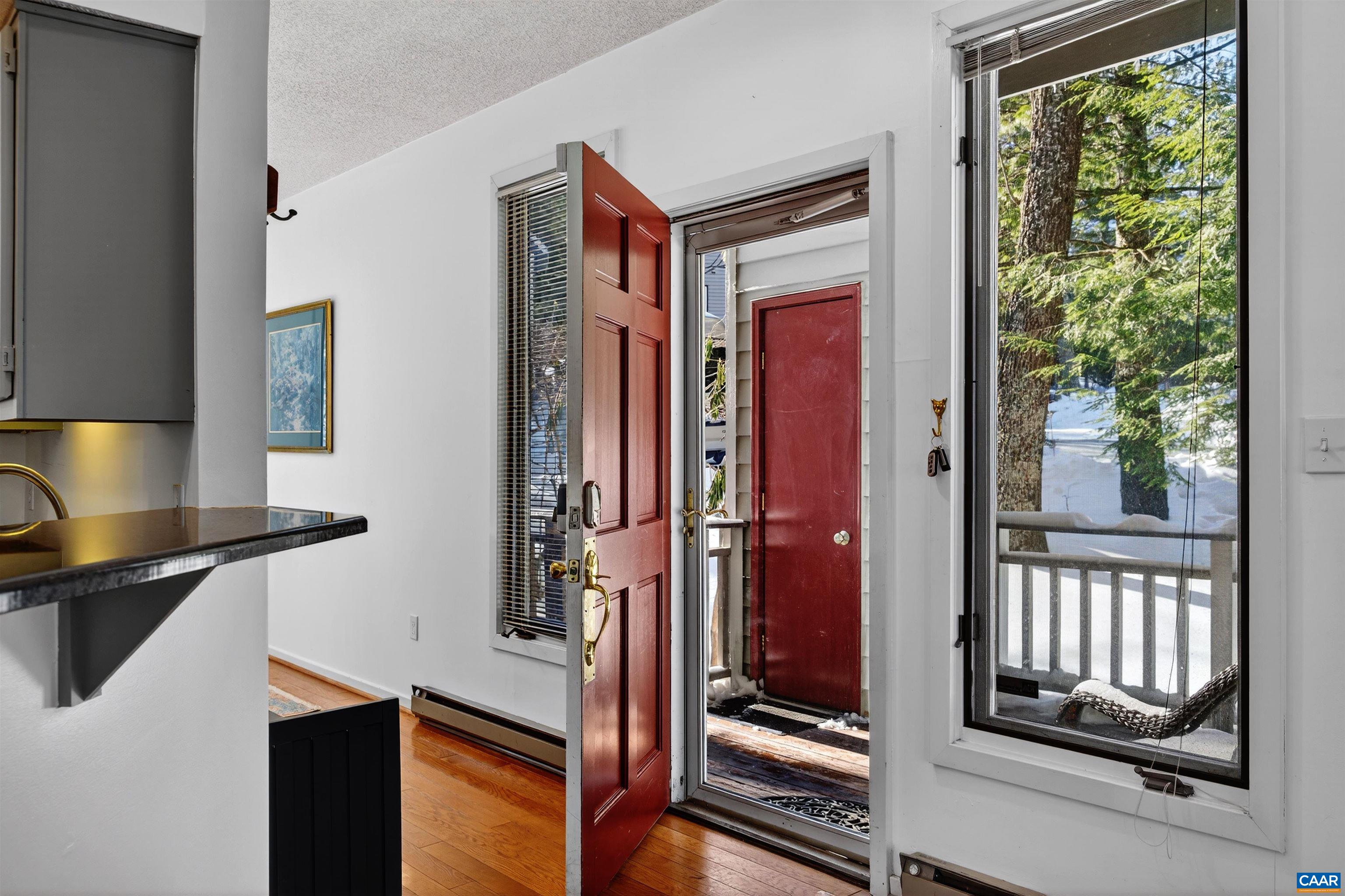 22 Trillium Cl Roseland, VA 22967 - Photo 4 of 35 a very nice looking room with a large window