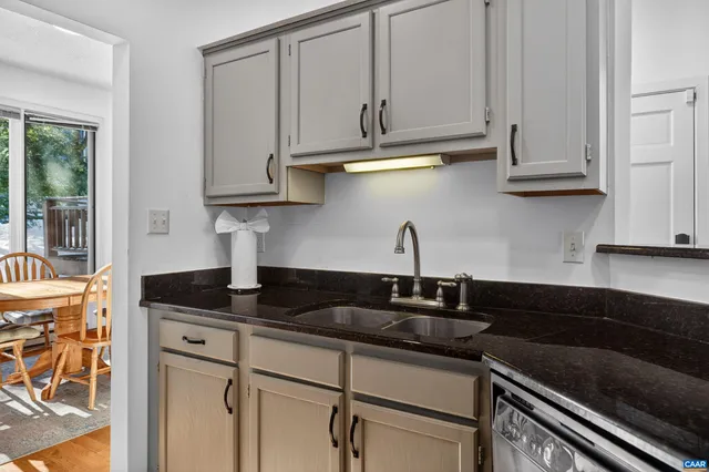 $349,000 | 22 Trillium Cl, Roseland, VA 22967