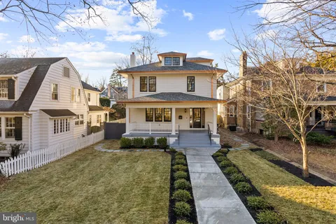 $2,495,000 | 5606 Chevy Chase Parkway Northwest, Washington, DC 20015