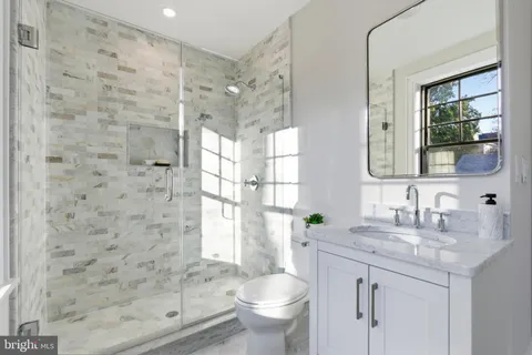 $2,495,000 | 5606 Chevy Chase Parkway Northwest, Washington, DC 20015