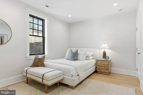 $2,495,000 | 5606 Chevy Chase Parkway Northwest, Washington, DC 20015