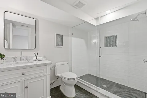 $2,495,000 | 5606 Chevy Chase Parkway Northwest, Washington, DC 20015