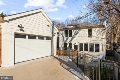 $2,495,000 | 5606 Chevy Chase Parkway Northwest, Washington, DC 20015