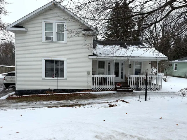 $169,900 | 630 East Main Street, Embarrass, WI 54929