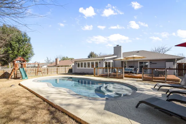 $785,000 | 6400 Blarwood Drive, Austin, TX 78745