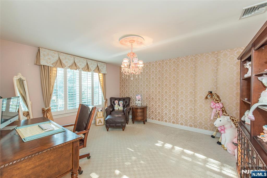 6 Merrimack Court Paramus, NJ 07652 - Photo 15 of 25