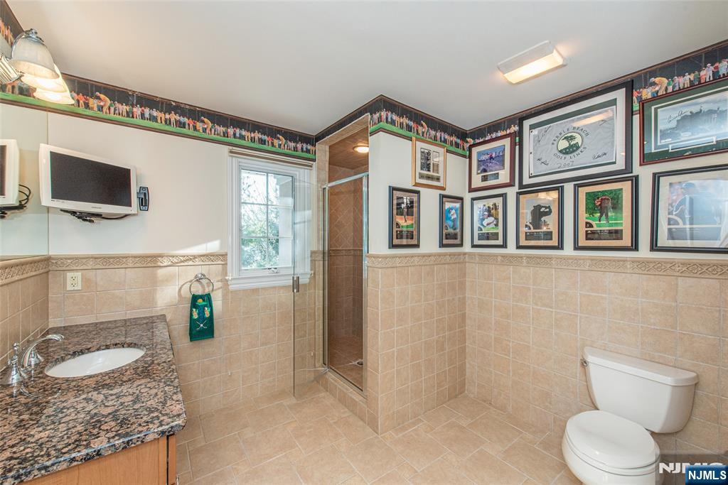 6 Merrimack Court Paramus, NJ 07652 - Photo 16 of 25
